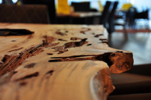 ZU TISCH - HANDWERKSKUNST